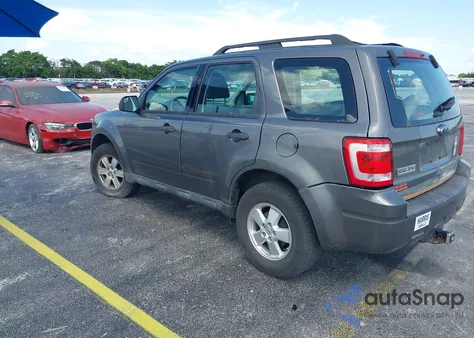 2012 Ford Escape Xls z USA, uszkodzony, nr VIN 1FMCU0C74CKA69854